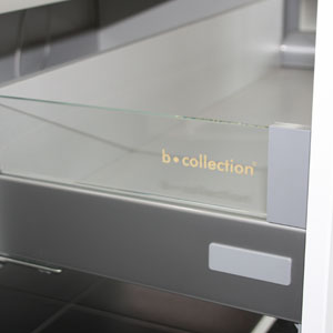 Premium-Dämpfung mit Chromkante & Glasreling: Premium-Dämpfung mit Chromkante & Glasreling