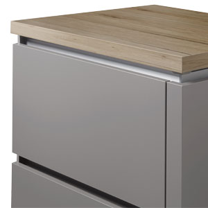 Edelstahlfarbig: Edelstahlfarbig