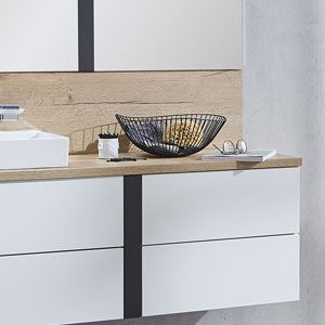 ohne Dekorleiste an der Wandverkleidung: ohne Dekorleiste an der Wandverkleidung