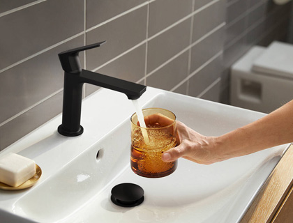Hansgrohe CoolStart Glas befüllen Hansgrohe CoolStart Glas befüllen